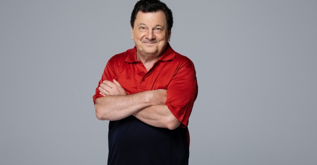 Vedat Milor İstanbul’un köklü semti Kadıköy’de