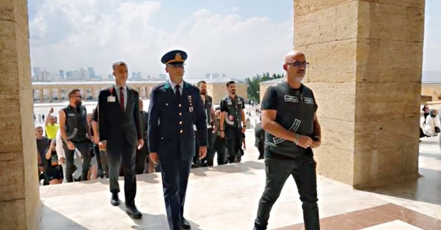 "Atatürk" filminin yönetmeni “ATA”nın huzurunda!