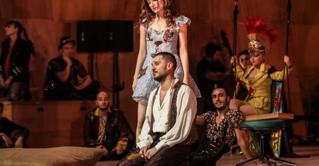 Aşık Shakespeare prömiyerini gerçekleştirdi!