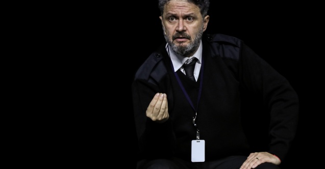 İbrahim Selim'in tek kişilik oyunu