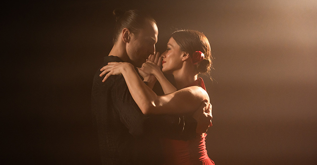 Karsu ve Atilla'dan tango sürprizi!