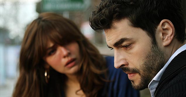 Akın Akınözü ve Aslıhan Malbora rollerini anlattılar