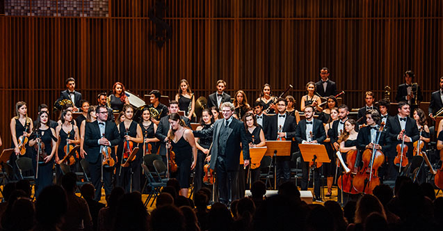 Türkiye Gençlik Filarmoni Orkestrası festival için kampta!