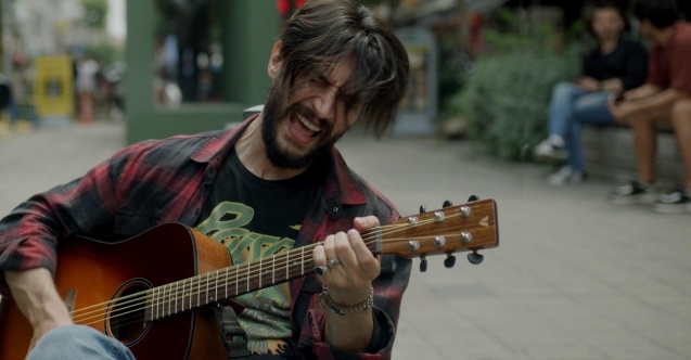 İlhan Şen rock star oluyor!