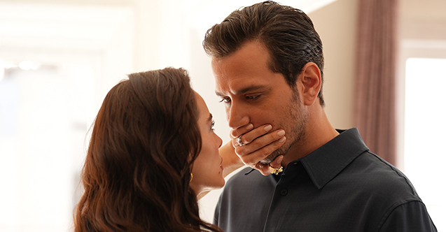 Seniha,Nüzhet ve Mükerrem'in geçmişini öğreniyor!