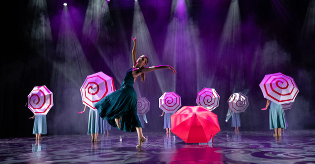 "KADIN" dans performansı son kez sahnede