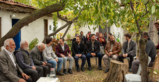 Kasabada seçimi kim kazanacak?