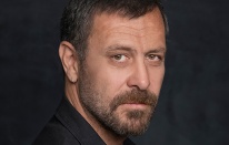 Nejat İşler’den yeni roman!