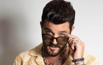 Burak Sevinç'ten devlerin aşkı performansı