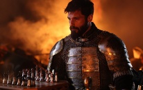 İki düşman karşı karşıya!