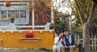 "Sevda Mecburi İstikamet" filminden yeni kareler paylaşıldı