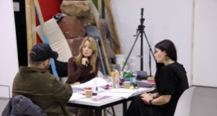 "Aslında Özgürsün" setinden ilk kareler paylaşıldı