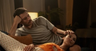 Bugün Disney Plus'ta yerini alan "Aktris"ten yeni kareler geldi