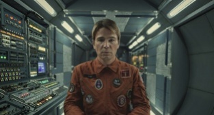 Netflix, kültleşmiş dizisi Black Mirror'ın 6. sezonundan kareler paylaştı