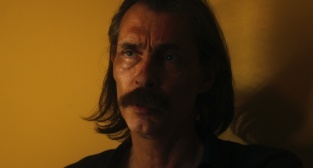 "Çekiç ve Gül: Bir Behzat Ç. Hikayesi"nden yeni kareler geldi!