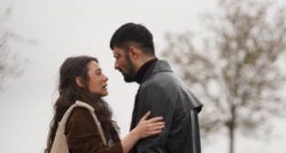 "Adım Farah" yeni bölümünden fotoğraflar paylaşıldı!