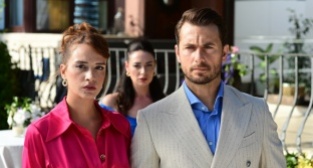 "Aşk ve Umut" dizisinden yeni kareler geldi!