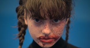 Kaan Müjdeci’nin yeni filmi “Iguana Tokyo”dan görseller paylaşıldı!