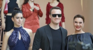 "Ya Çok Seversen"den yeni kareler geldi