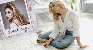 Koronavirüs yüzünden klibini evde çekti