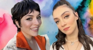 Ezgi Mol ve Merve Dizdar'ın ayak kokusu isyanı