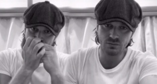 Kıvanç Tatlıtuğ'dan mızıka şov