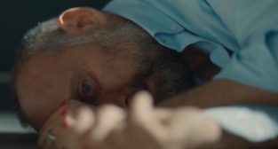 Babil'e Halit Ergenç'in sahnesi damga vurdu!