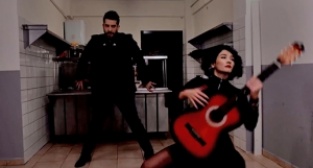 Aybüke Pusat ve Enis Arıkan’dan dans şov