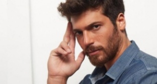 Can Yaman İtalya'da böyle karşılandı