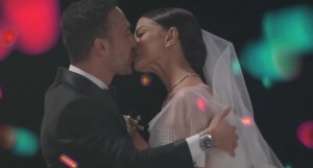 Demet Özdemir ve Oğuzhan Koç'tan düğün videosu!