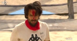 Survivor yarışmacısı Ertuğ oyun sırasında kanlar İçinde kaldı