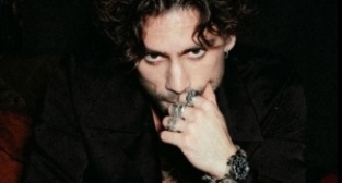 Tarık Emir Tekin şarkı söyledi! 