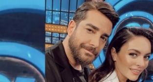 Ezgi Mola'dan roman şov!