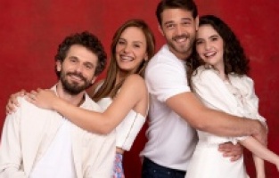 Başrol oyuncuları Çatı Katı Aşk'ı anlattı