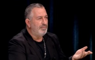 Cem Yılmaz: "Komik ve hızlı bir dizi olacak"