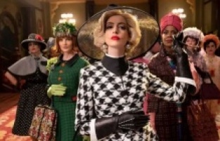 Eksik parmaklı cadı rolü için özür diledi