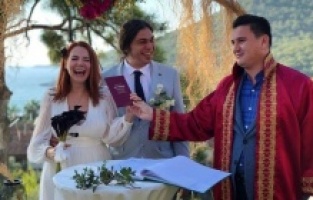 Şarkıcı Aylin Aslım ile Utku Vargı evlendi