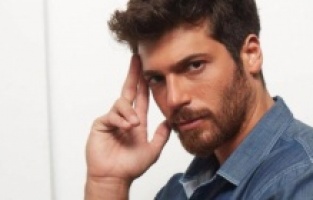 Can Yaman İtalya'da coşkuyla karşılandı