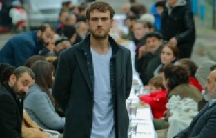 Çukur bir kez daha bir arada