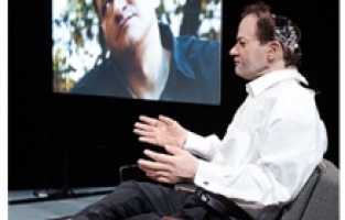 Kundura Sahne’de android var!