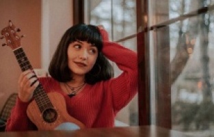 Ayça Özefe'nin yeni teklisi 11 milyon izlendi