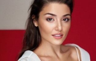 Hande Erçel gizlilik sözleşmesi imzalattı