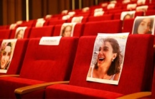 Cinayetlerde yaşamını yitiren kadınlar anıldı