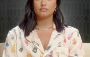 Demi Lovato Disney Channel'da tecavüze uğradığını açıkladı