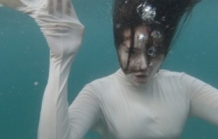 Öykü Aras’ın ilk albümü “İçimize Doğru” çıktı