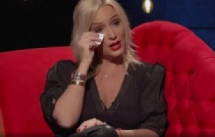 Saba Tümer gözyaşlarına engel olamadı