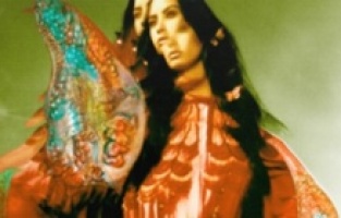 Yeni albümden ilk şarkıyı yayınladı