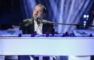 Ata Demirer'den Ferdi Özbeğen şarkıları