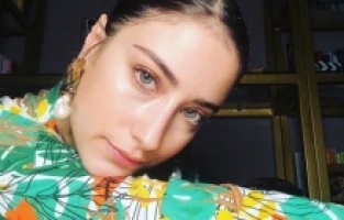 Hazal Kaya'dan üzücü hastane açıklaması