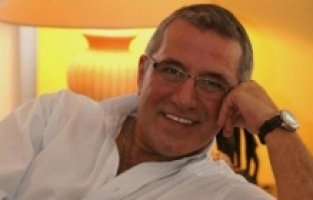 Müzisyen Asım Ekren hayatını kaybetti